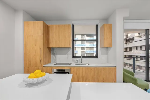 $840,000 | 11 Northeast 6th Street, Unit 907, Miami, FL 33132