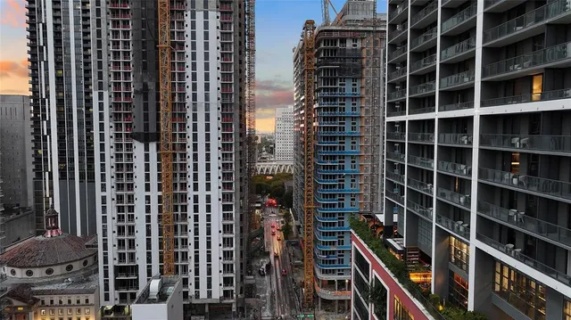 $840,000 | 11 Northeast 6th Street, Unit 907, Miami, FL 33132