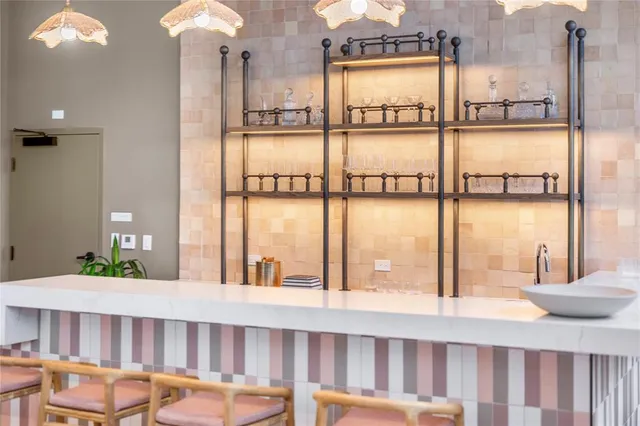 $840,000 | 11 Northeast 6th Street, Unit 907, Miami, FL 33132