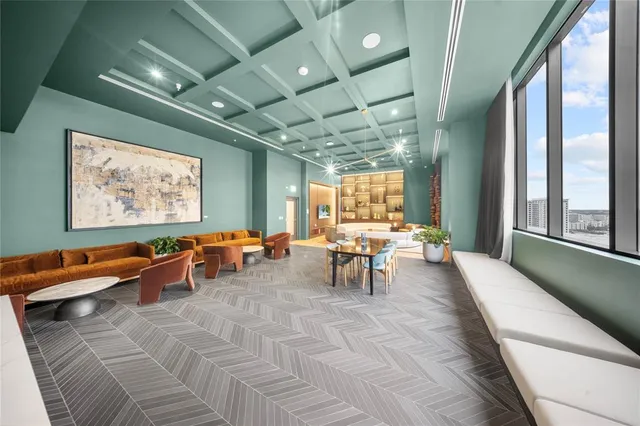 $840,000 | 11 Northeast 6th Street, Unit 907, Miami, FL 33132