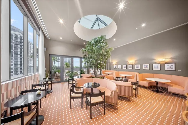 $840,000 | 11 Northeast 6th Street, Unit 907, Miami, FL 33132