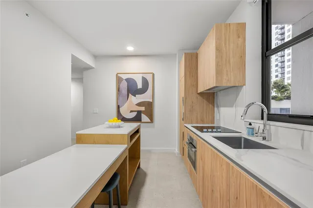 $840,000 | 11 Northeast 6th Street, Unit 907, Miami, FL 33132