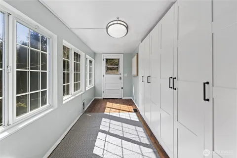 $899,999 | 23022 7th Avenue Southeast, Bothell, WA 98021