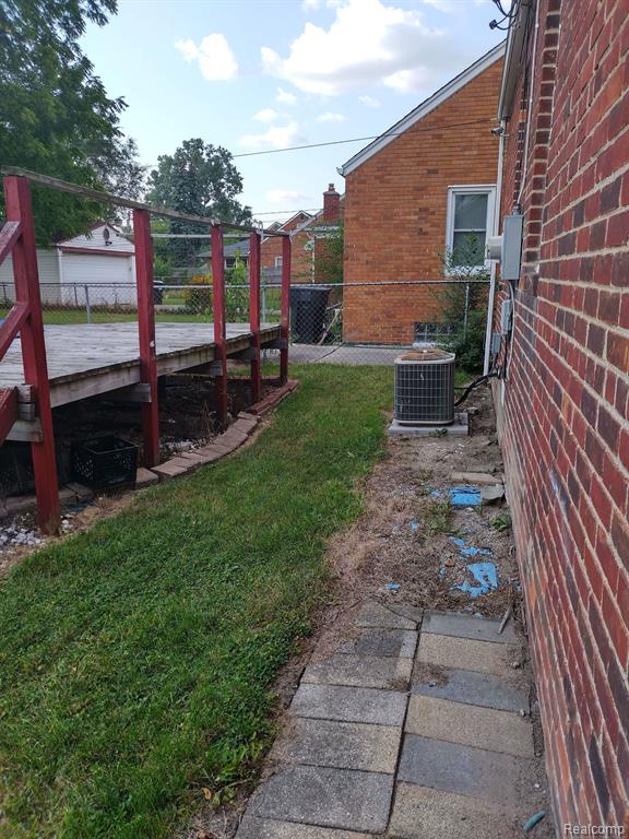 7233 Patton Street Detroit, MI 48228 - Photo 4 of 15