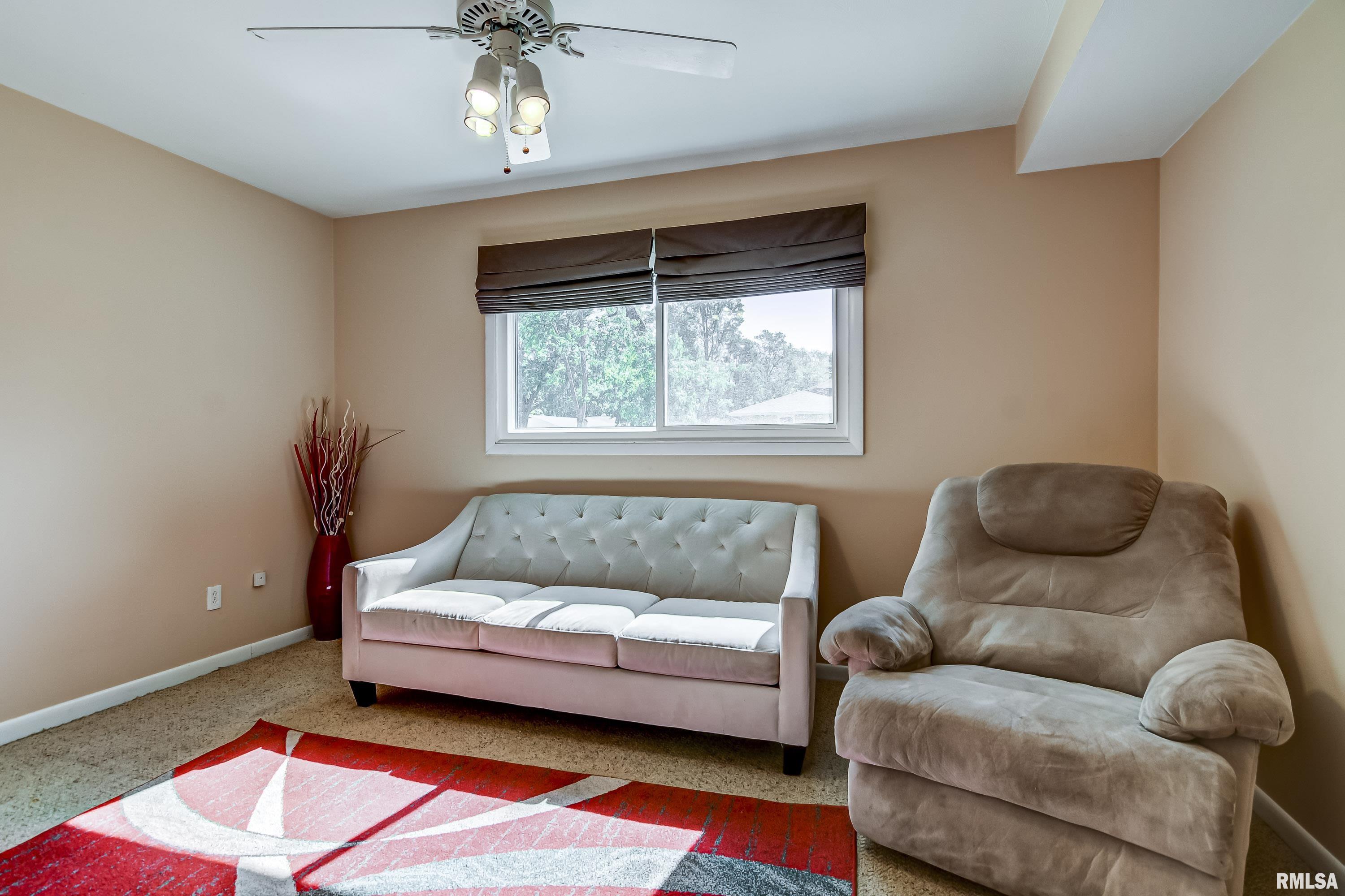 131 Dickinson Road Springfield, IL 62704 - Photo 23 of 39
