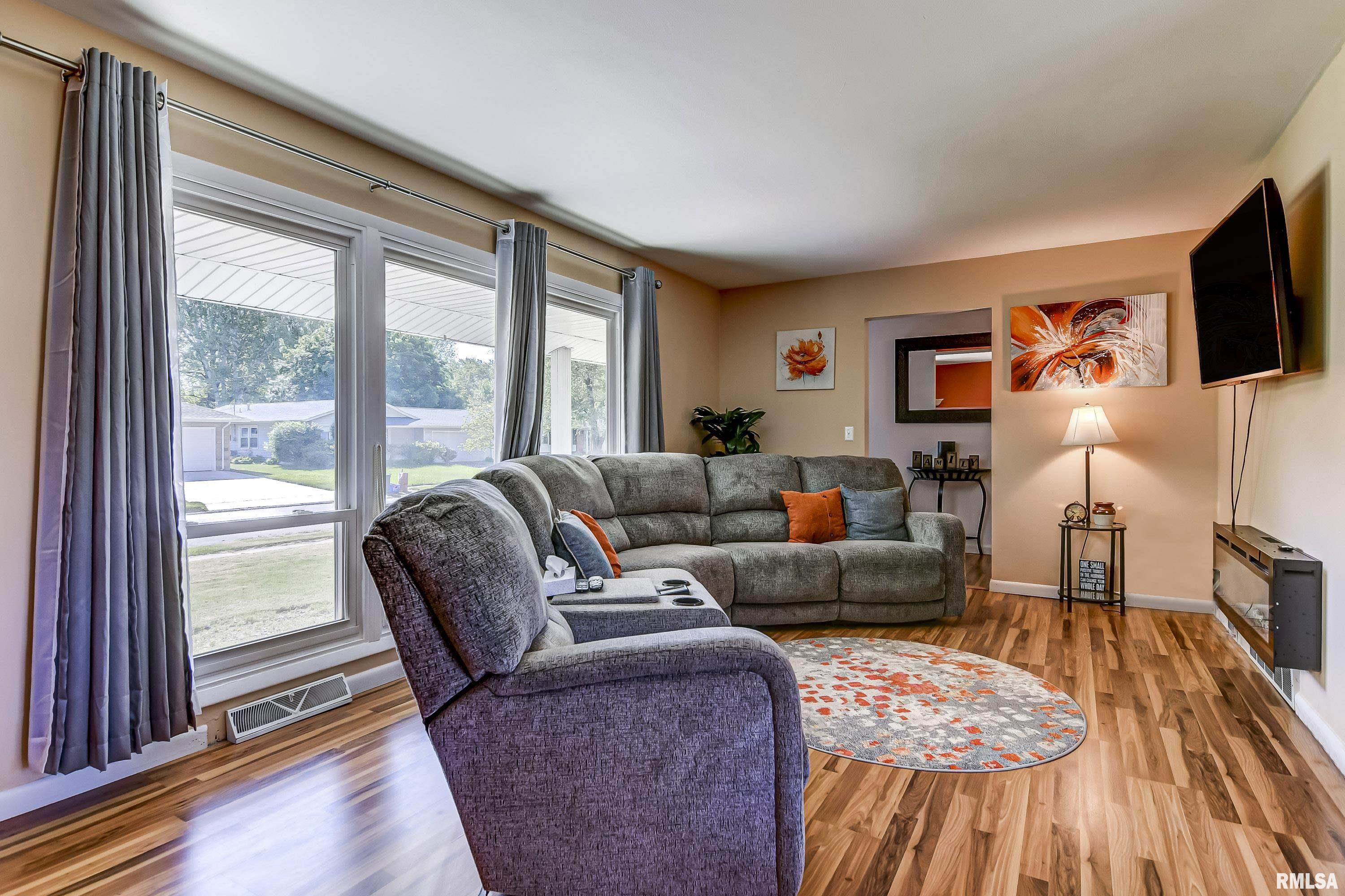 131 Dickinson Road Springfield, IL 62704 - Photo 5 of 39