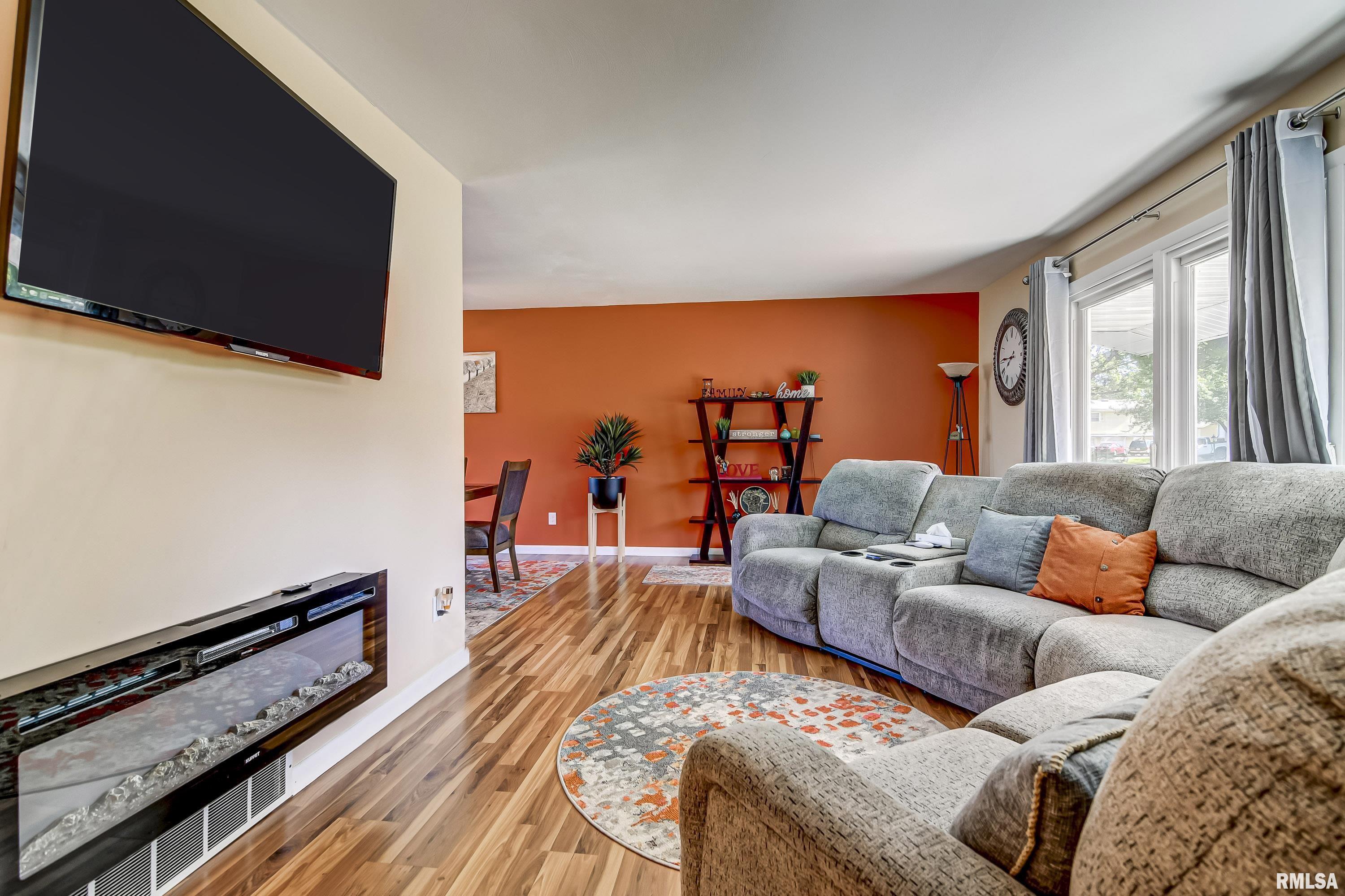 131 Dickinson Road Springfield, IL 62704 - Photo 7 of 39