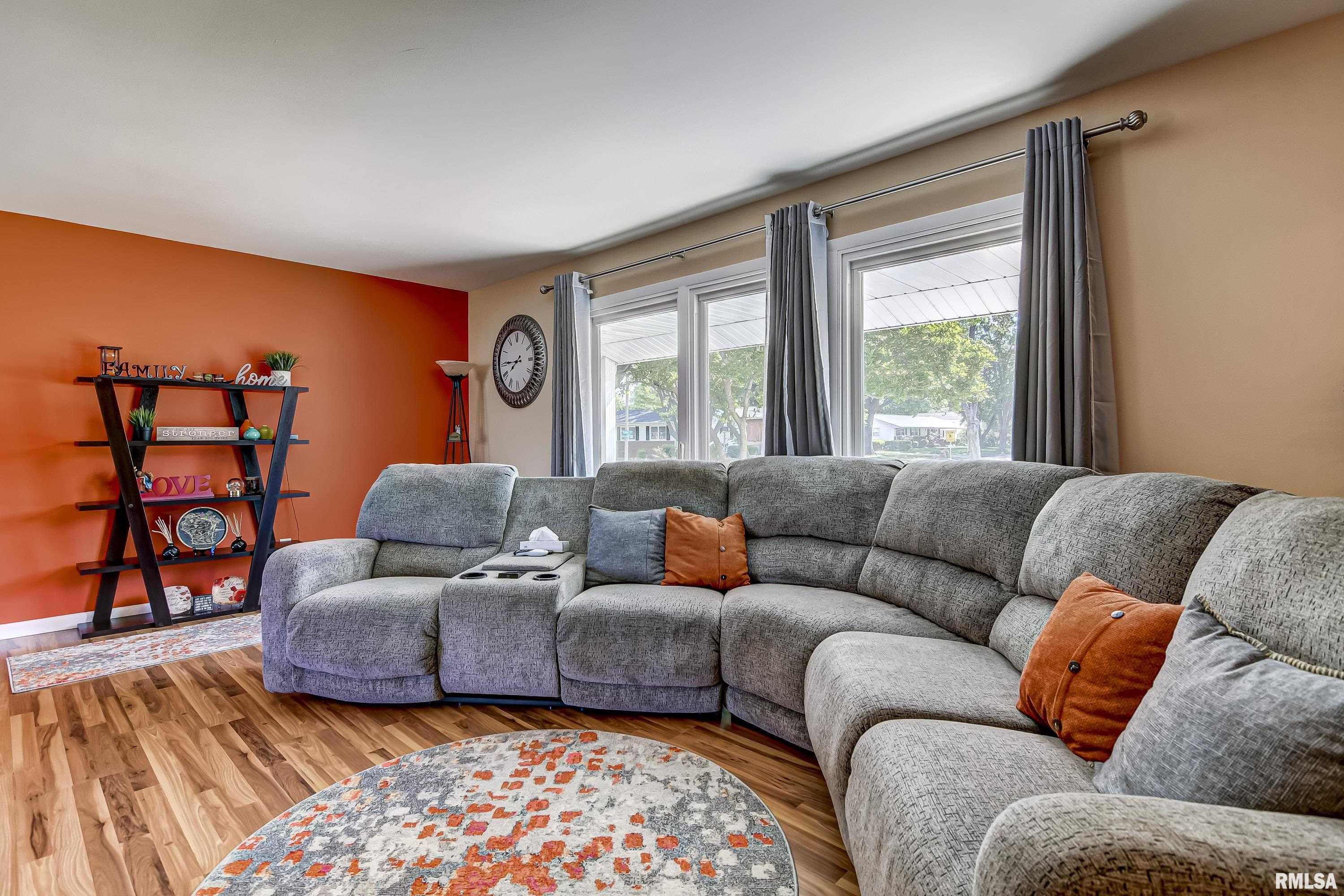 131 Dickinson Road Springfield, IL 62704 - Photo 8 of 39