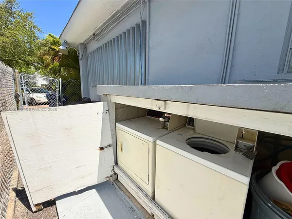 $1,750 | 1176 Marseille Drive, Unit 2, Miami Beach, FL 33141