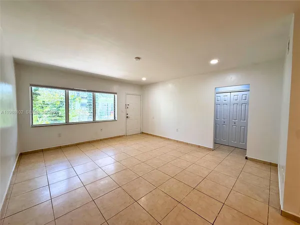 $1,750 | 1176 Marseille Drive, Unit 2, Miami Beach, FL 33141