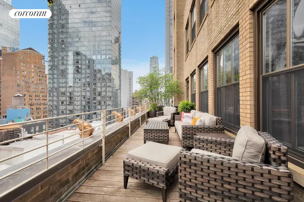 $5,000,000 | 130 West 30th Street, Unit 18 | Chelsea