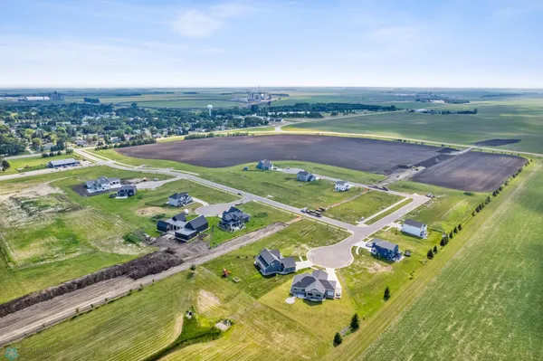 $97,900 | 519 8th Street North, Casselton, ND 58012