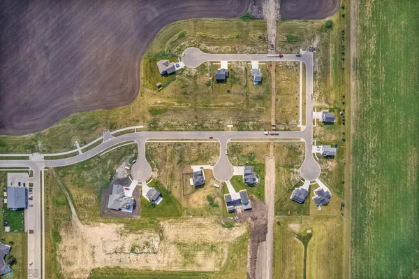 $97,900 | 519 8th Street North, Casselton, ND 58012