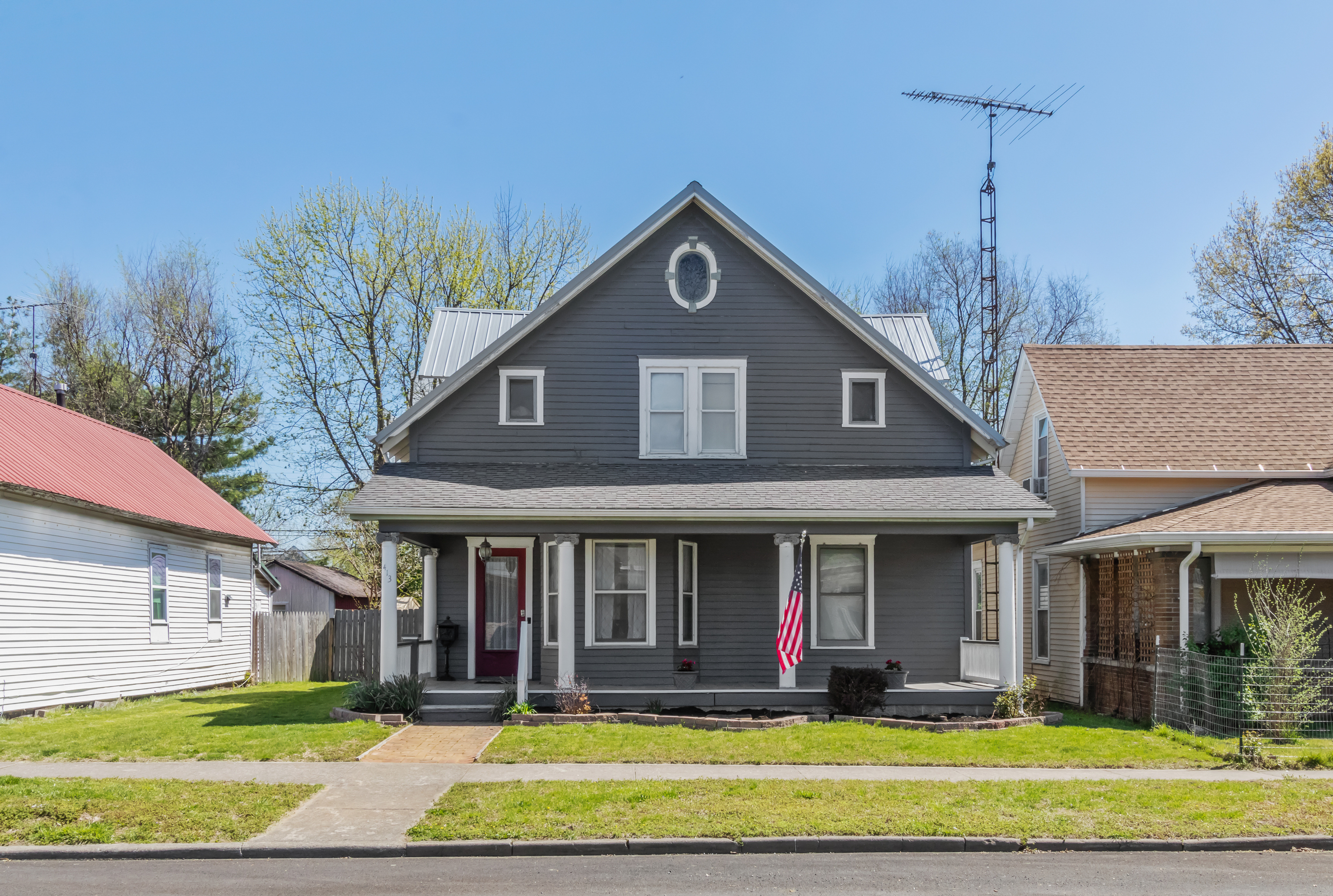 413 South Chestnut Street Seymour, IN 47274 - Photo 2 of 47