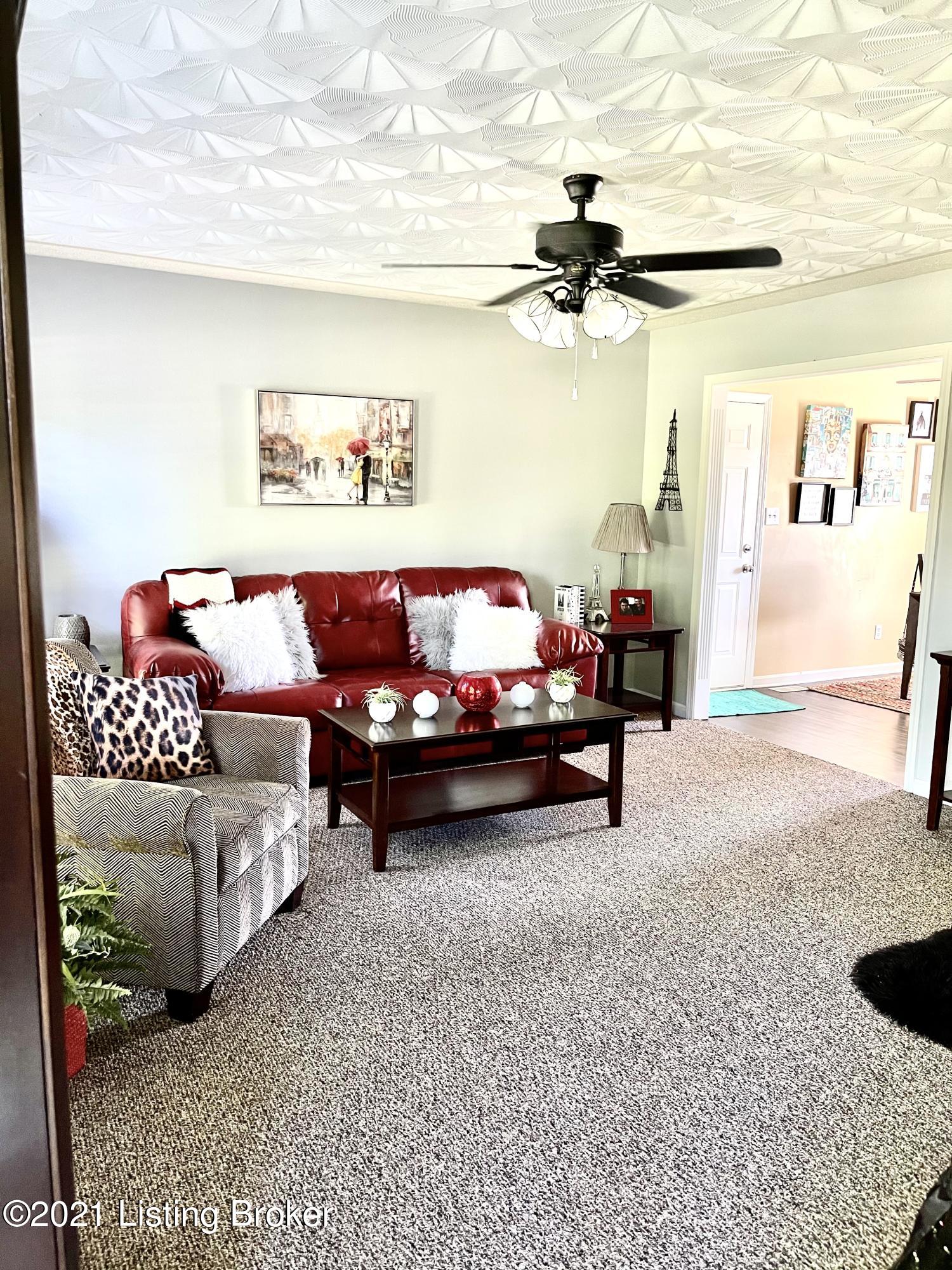 11901 East Orell Road Louisville, KY 40272 - Photo 11 of 36 B73F1EE0-8D62-4739-BBC0-6EAB4F8994B9