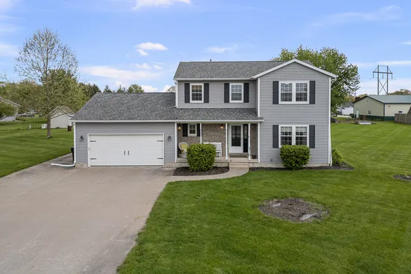 $359,900 | 9719 86th St Court West, Taylor Ridge, IL 61284