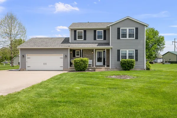 $359,900 | 9719 86th St Court West, Taylor Ridge, IL 61284