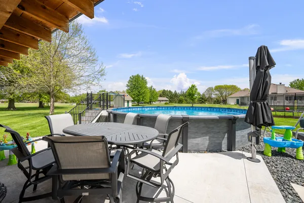 $359,900 | 9719 86th St Court West, Taylor Ridge, IL 61284