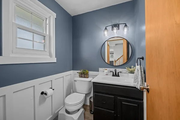$359,900 | 9719 86th St Court West, Taylor Ridge, IL 61284