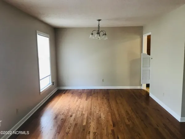 $2,100 | 10091 Highway 17, Wilmington, NC 28411