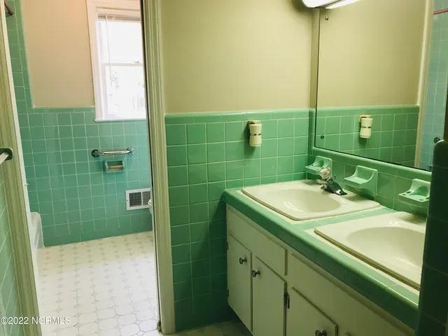 $2,100 | 10091 Highway 17, Wilmington, NC 28411