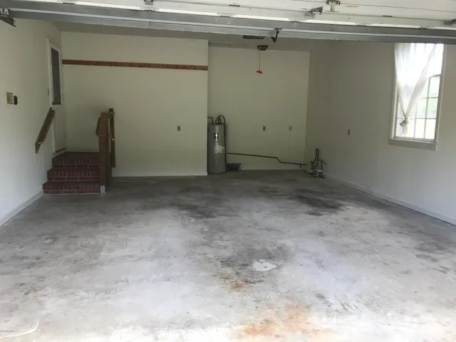 $2,100 | 10091 Highway 17, Wilmington, NC 28411