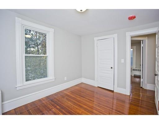 180 Laurelton Street Springfield, MA 01109 - Photo 17 of 26