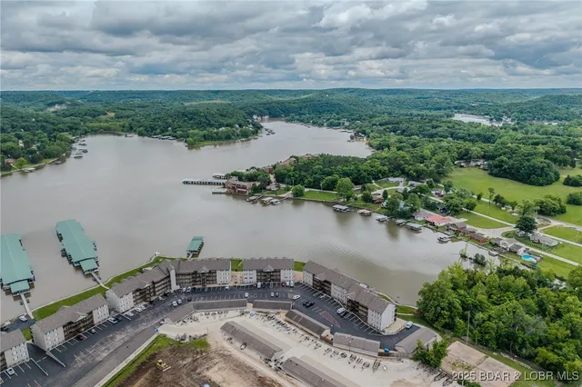 $349,000 | 272 Cedar Glen Drive, Unit 3A, Camdenton, MO 65020