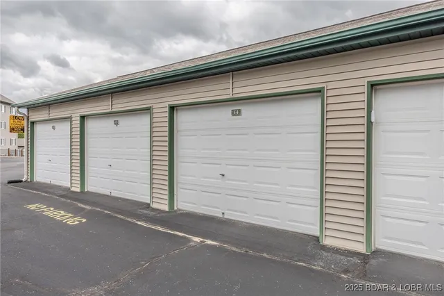 $349,000 | 272 Cedar Glen Drive, Unit 3A, Camdenton, MO 65020