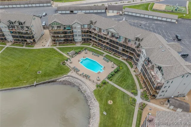 $349,000 | 272 Cedar Glen Drive, Unit 3A, Camdenton, MO 65020