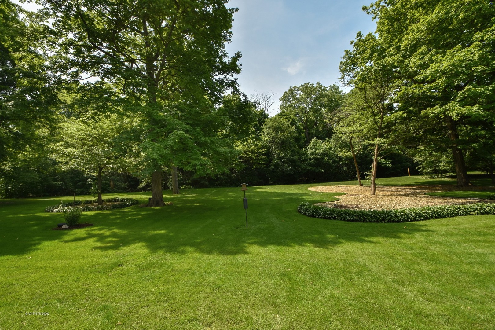 570 Aberdeen Road Frankfort, IL 60423 - Photo 19 of 20 a view of a park with a tree