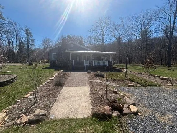 $2,200 | 52 Eds Park Drive, Hinton, VA 22831