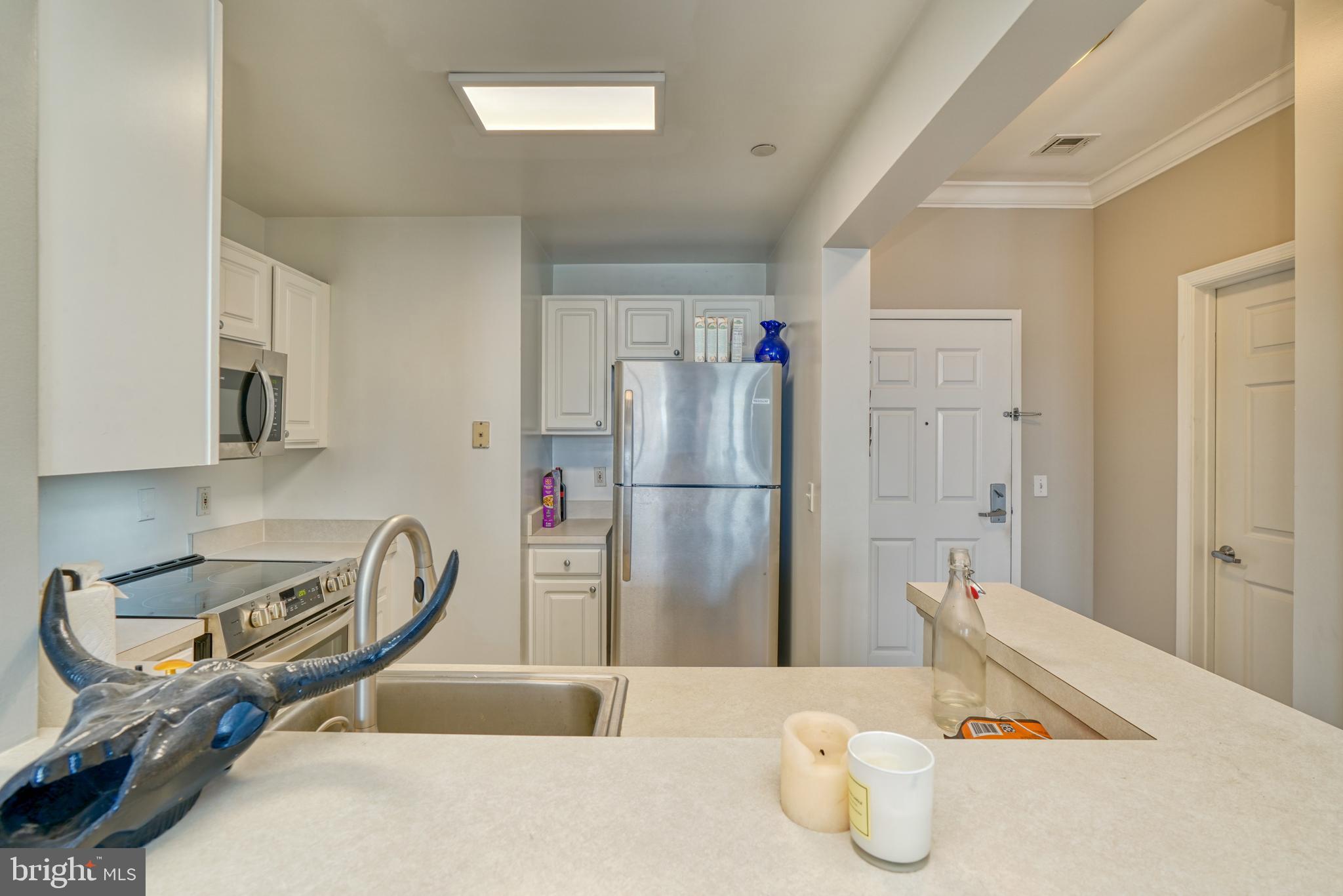 23 Pierside Drive, Unit 335 Baltimore, MD 21230 - Photo 5 of 15