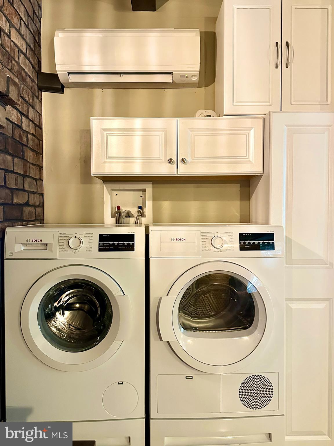 674 Bull Run Road Wrightsville, PA 17368 - Photo 20 of 62 a utility room with dryer and washer