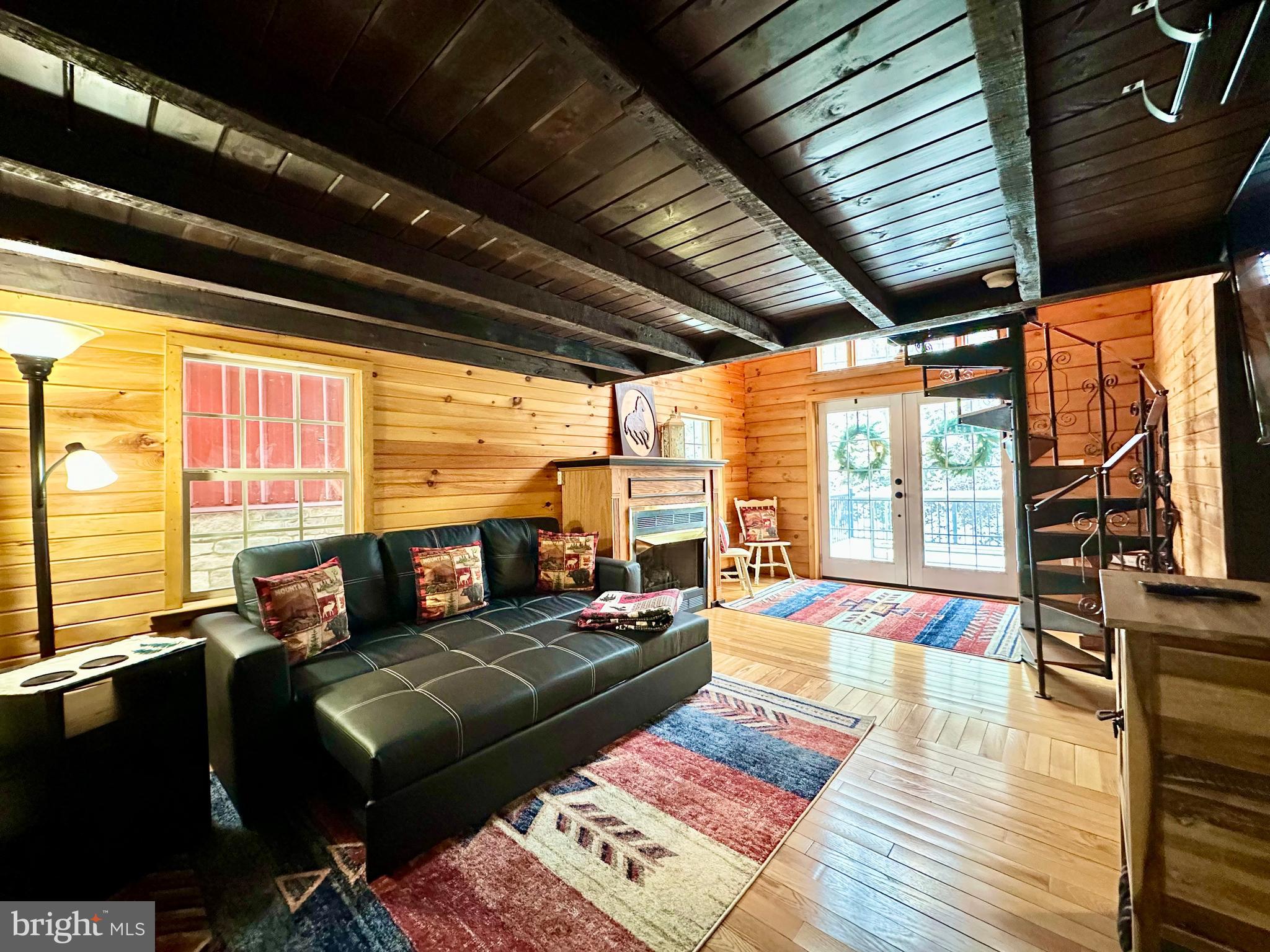 674 Bull Run Road Wrightsville, PA 17368 - Photo 26 of 62 a living room with furniture and a large window