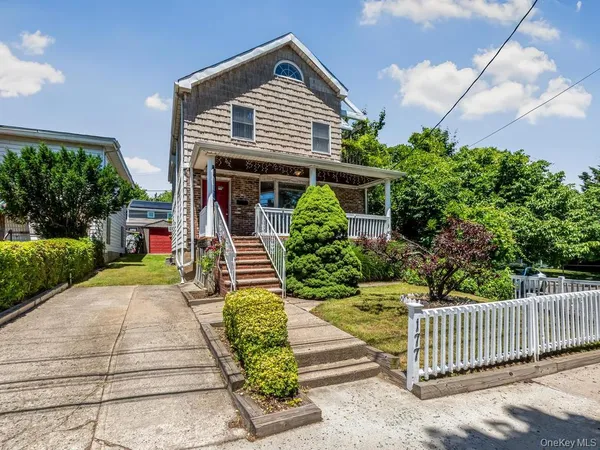 $849,000 | 177 Caroll Street | City Island