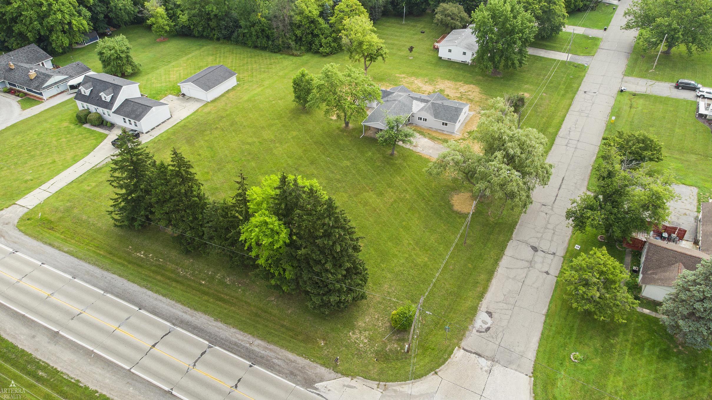 1109 South Genesee Road Burton, MI 48509 - Photo 26 of 27 50117536-25.JPG