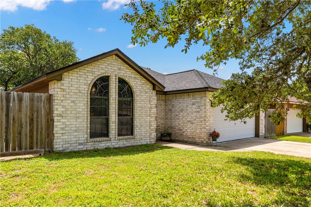 2094 Ridgewood Circle Ingleside, TX 78362 - Photo 3 of 23 Front of the house