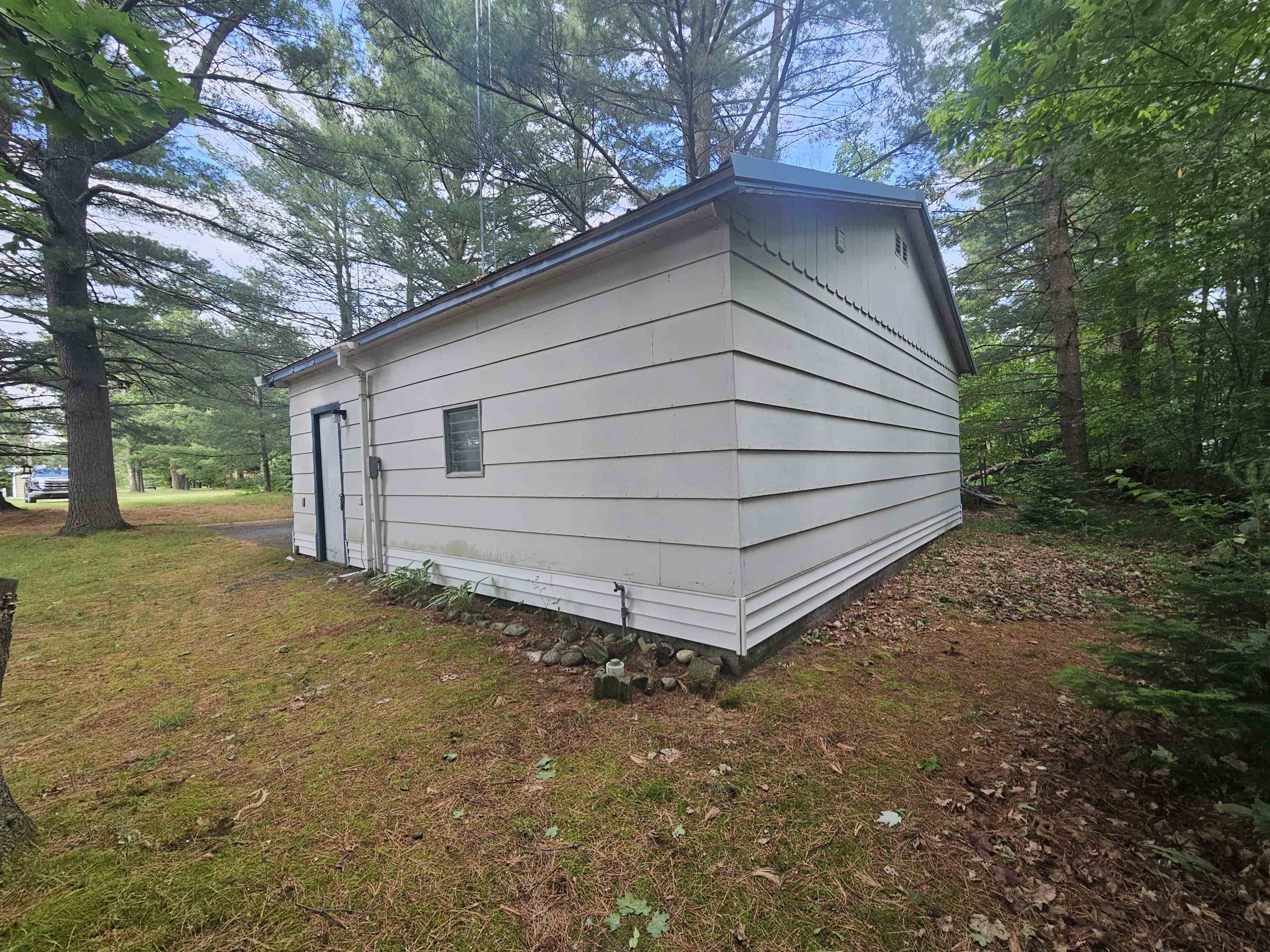 1914 Mina Road Harrison, MI 48625 - Photo 13 of 28