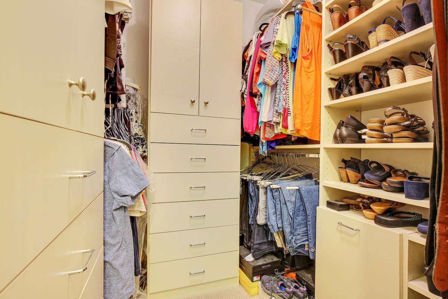 1071 Northwest 3rd Street Boca Raton, FL 33486 - Photo 17 of 25 Walk in closet