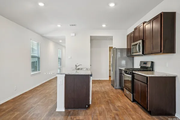 $1,695 | 15419 Puffins, San Antonio, TX 78253