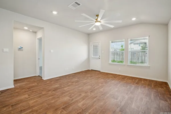 $1,695 | 15419 Puffins, San Antonio, TX 78253