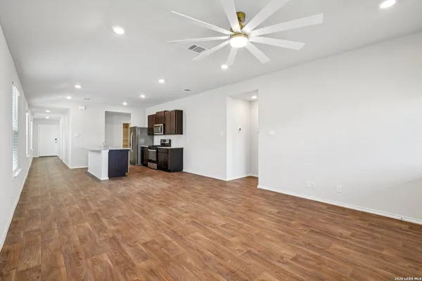 $1,695 | 15419 Puffins, San Antonio, TX 78253