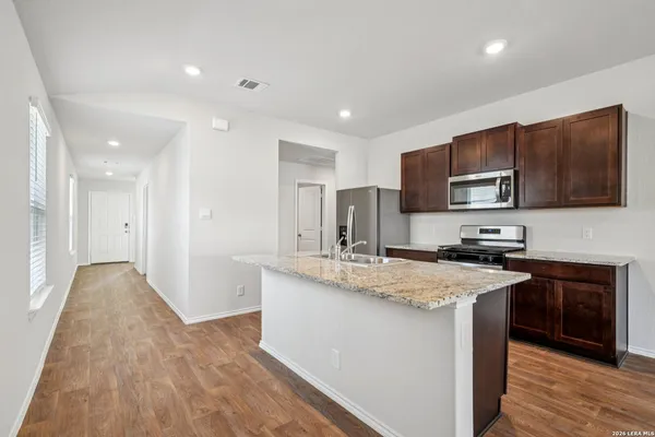 $1,695 | 15419 Puffins, San Antonio, TX 78253