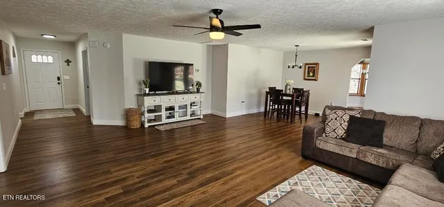 $435,000 | 852 Eagle View Drive, Kodak, TN 37764