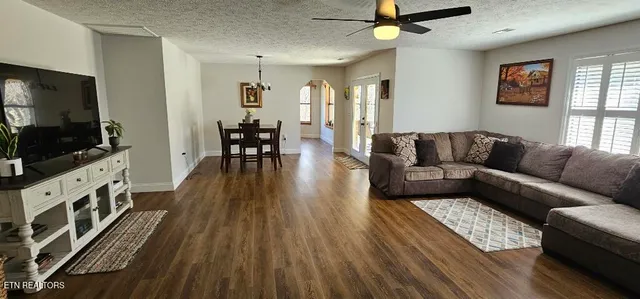 $435,000 | 852 Eagle View Drive, Kodak, TN 37764