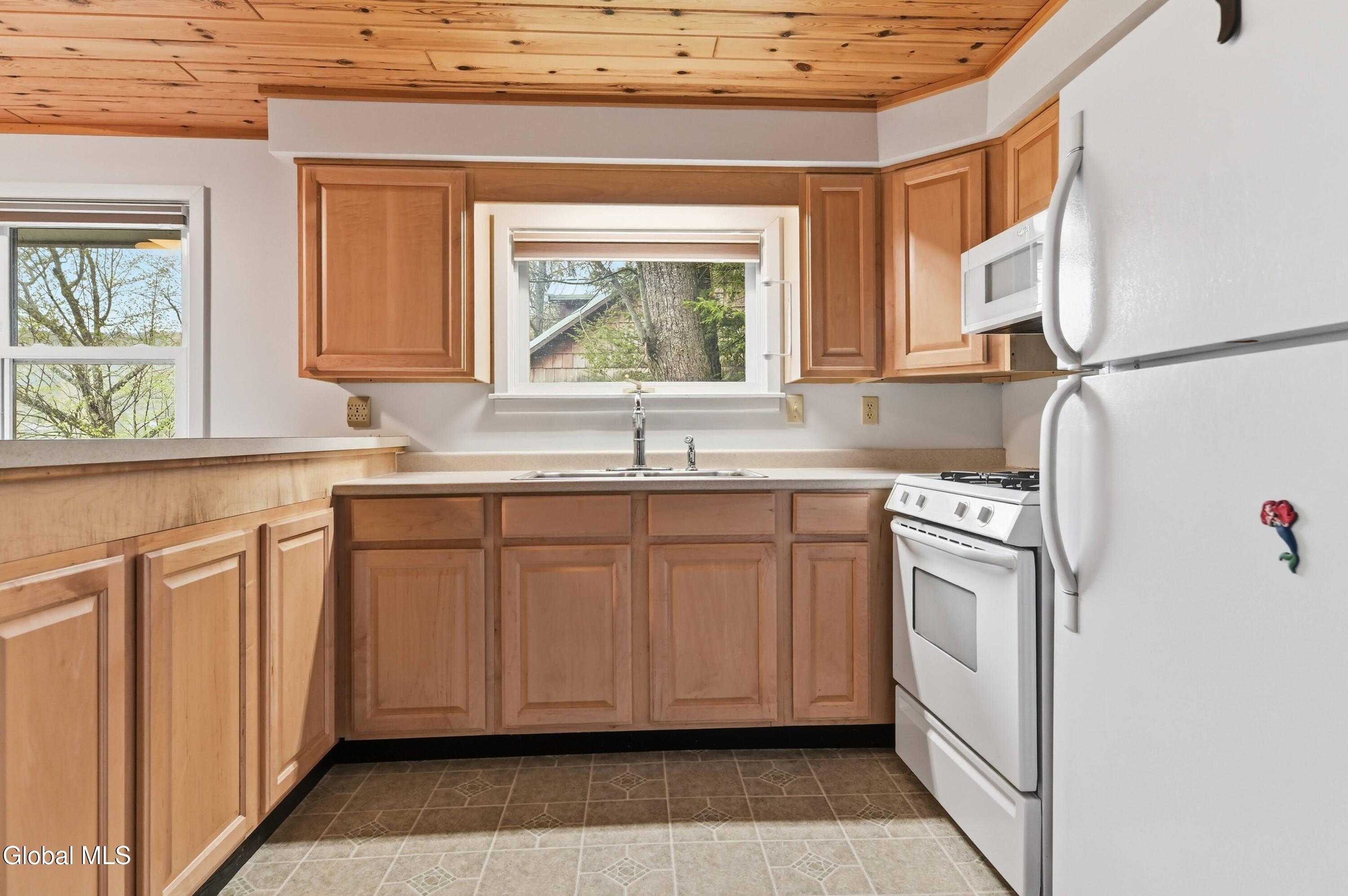 145 Summit Lake Road Summit, NY 12149 - Photo 4 of 38 AHH_7972