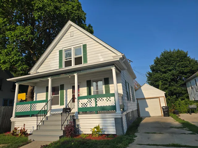 $140,000 | 1105 Reschke Avenue, Racine, WI 53404