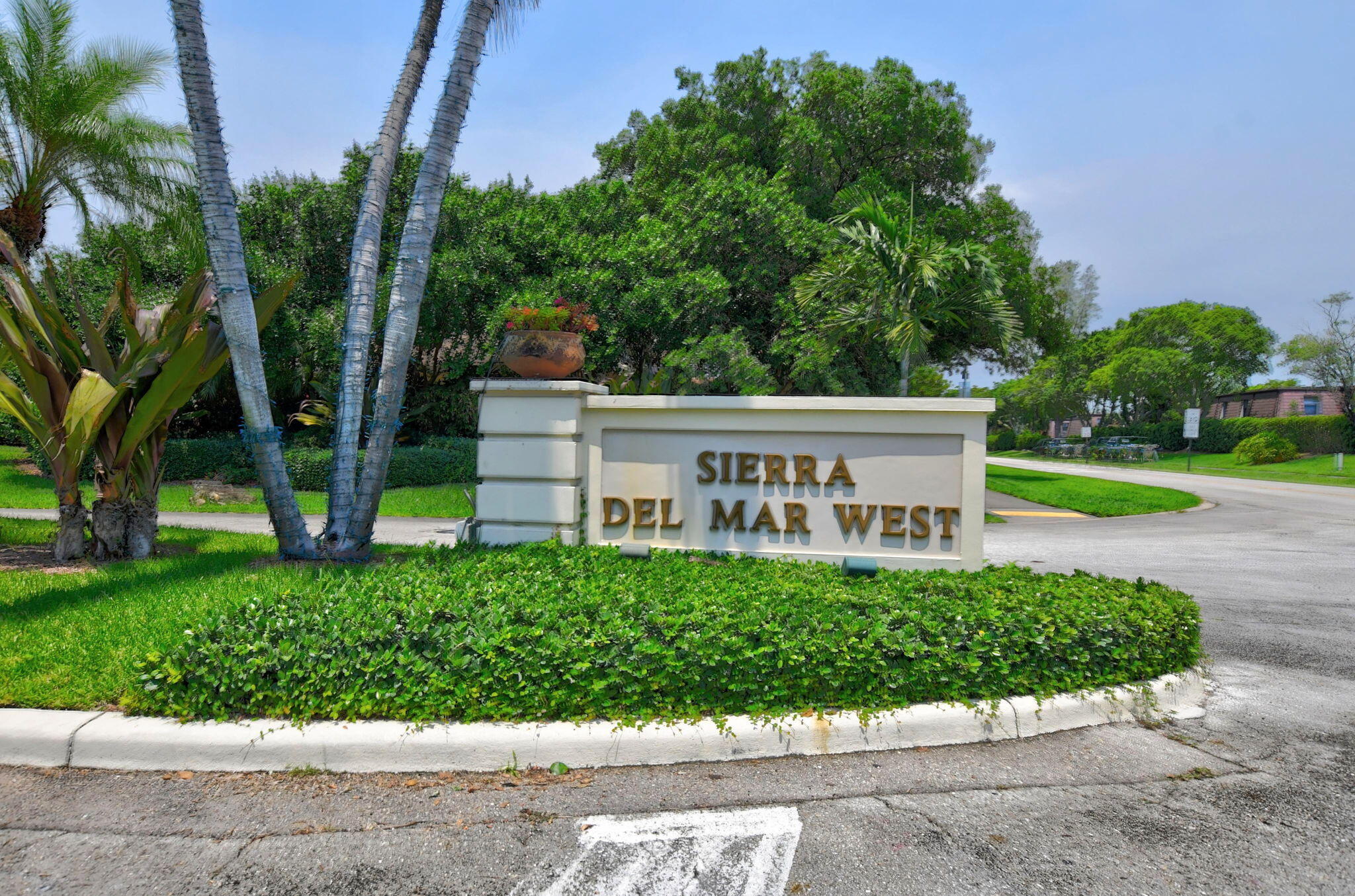 7813 Kenway Place West Boca Raton, FL 33433 - Photo 53 of 54 53-web-or-mls-DSC_3513
