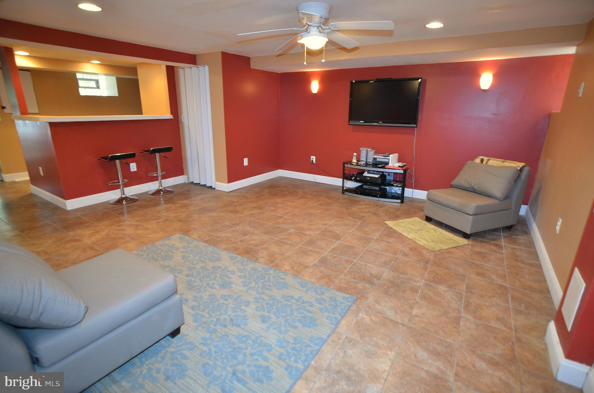 3909 Yolando Road Baltimore, MD 21218 - Photo 19 of 30 Family Room
